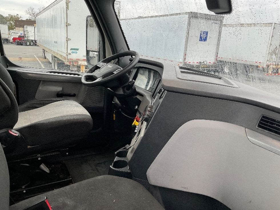 Day Cab Tractor-Heavy Duty Tractors-Freightliner-2019-T12664ST-Little Rock-AR-423,708\n\t\tmiles-$ 45,000 - Image 14