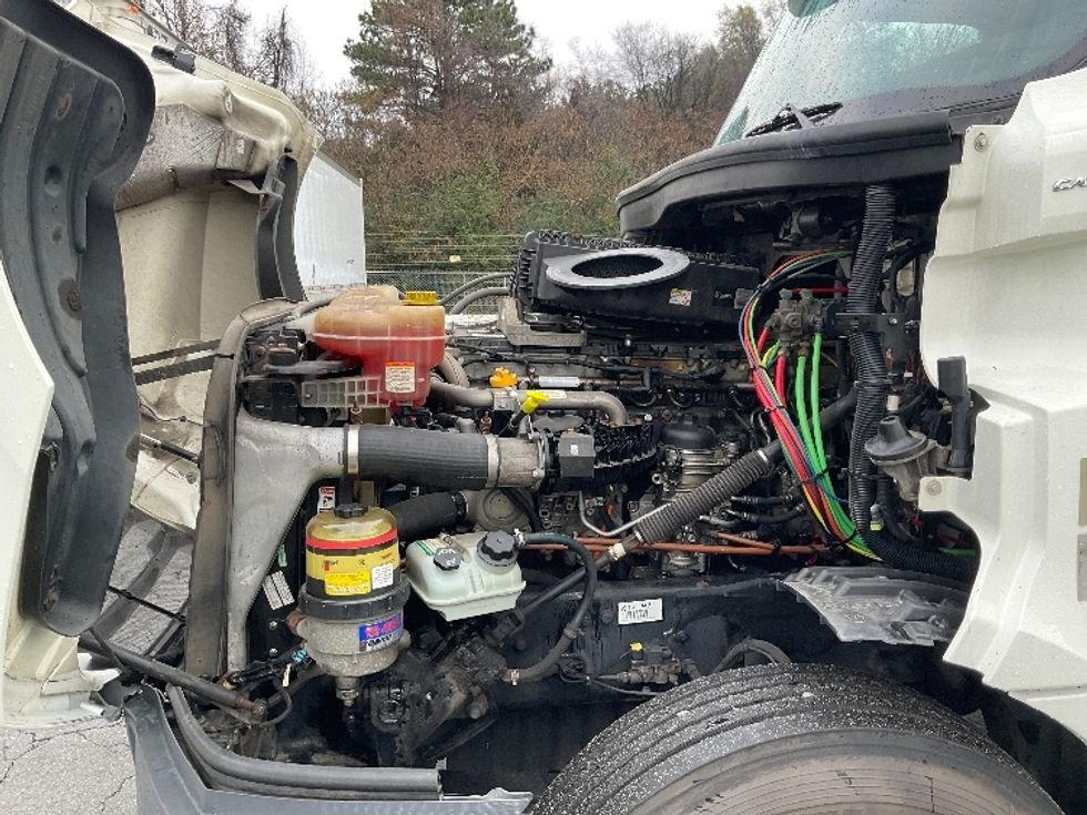 Day Cab Tractor-Heavy Duty Tractors-Freightliner-2019-T12664ST-Little Rock-AR-423,708\n\t\tmiles-$ 45,000 - Image 16