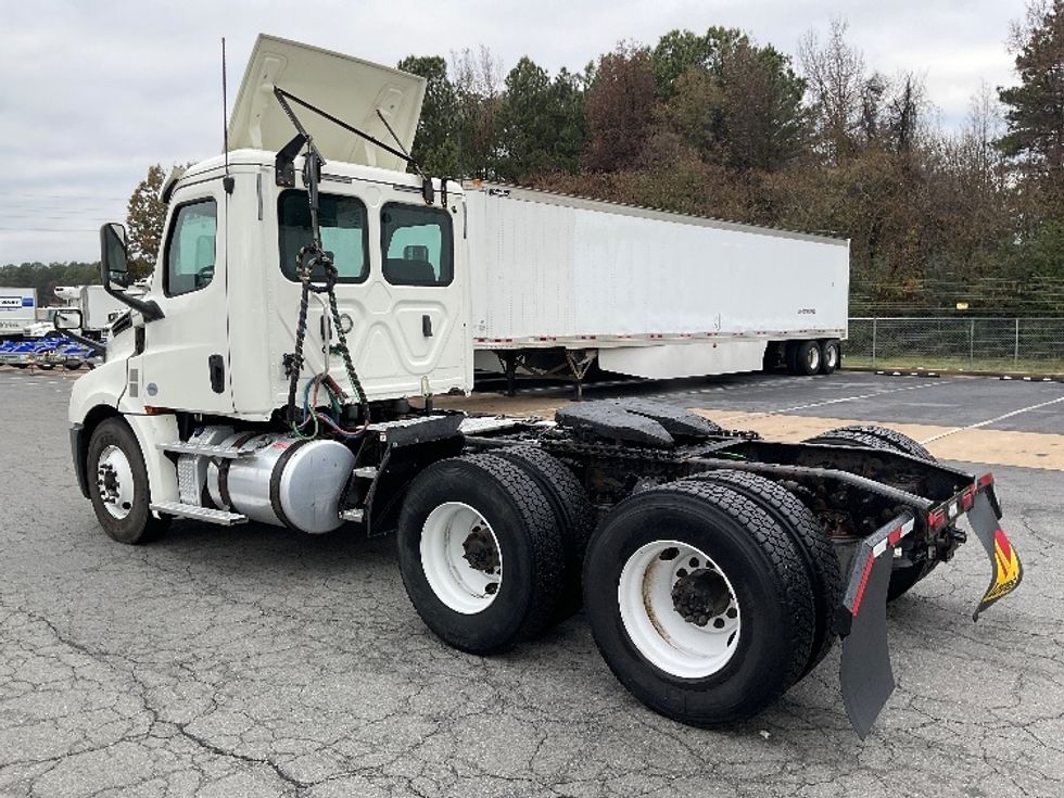 Day Cab Tractor-Heavy Duty Tractors-Freightliner-2019-T12664ST-Little Rock-AR-423,708\n\t\tmiles-$ 45,000 - Image 5