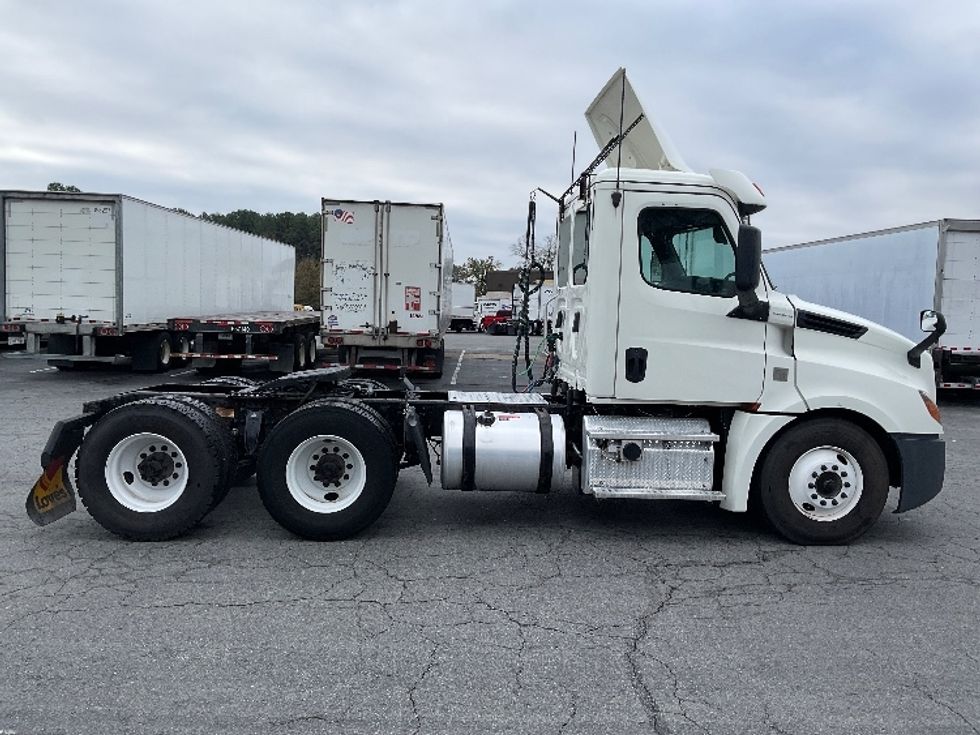 Day Cab Tractor-Heavy Duty Tractors-Freightliner-2019-T12664ST-Little Rock-AR-423,708\n\t\tmiles-$ 45,000 - Image 8