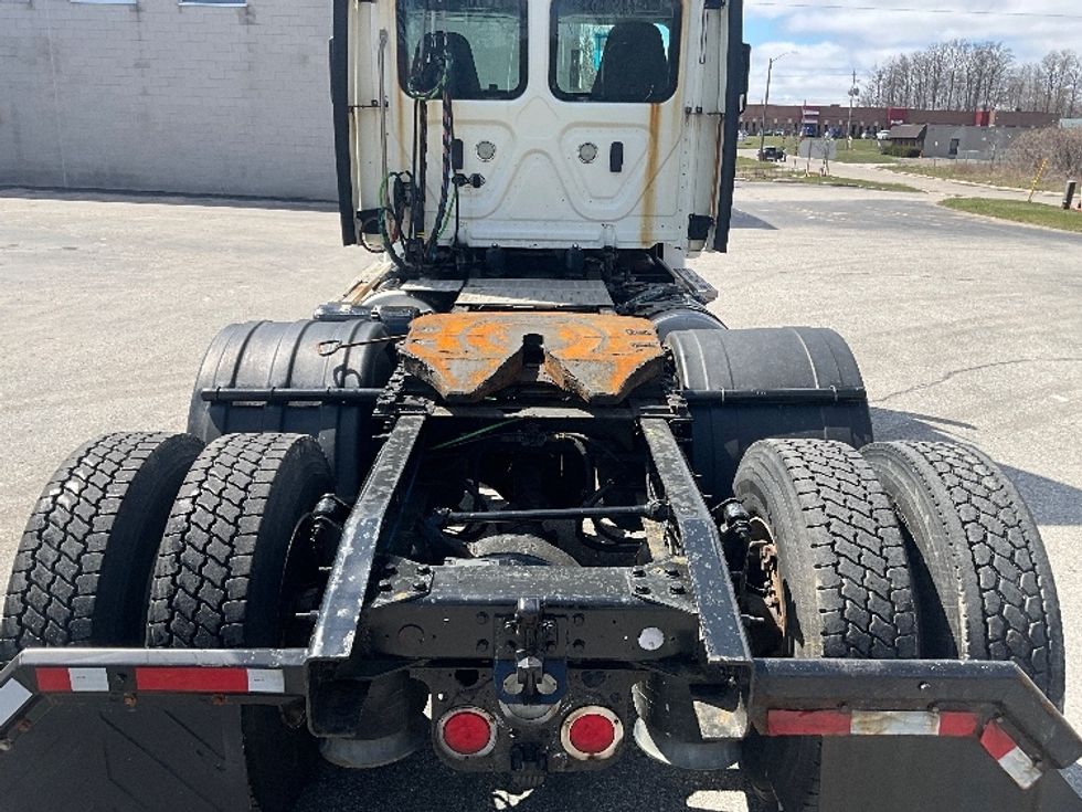 Day Cab Tractor-Heavy Duty Tractors-Freightliner-2019-T12664ST-London-ON-486,026\n\t\tkm-$ 55,500 - Image 6