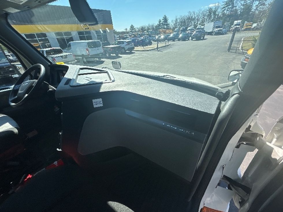 Day Cab Tractor-Heavy Duty Tractors-Freightliner-2019-T12664ST-Londonderry-NH-212,610\n\t\tmiles-$ 48,000 - Image 13
