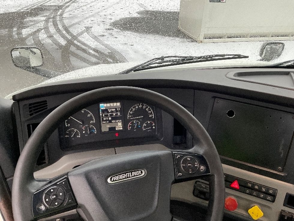 Day Cab Tractor-Heavy Duty Tractors-Freightliner-2019-T12664ST-Londonderry-NH-237,167\n\t\tmiles-$ 47,250 - Image 11