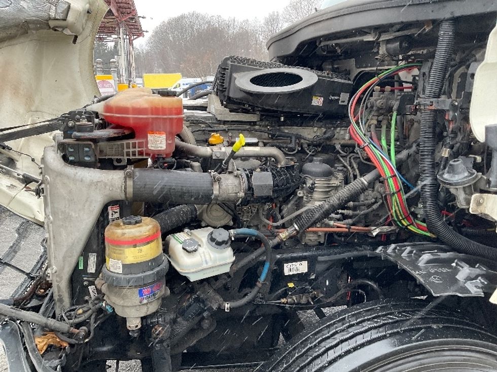 Day Cab Tractor-Heavy Duty Tractors-Freightliner-2019-T12664ST-Londonderry-NH-237,167\n\t\tmiles-$ 47,250 - Image 16