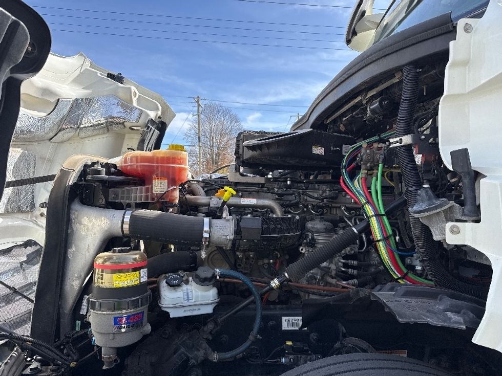 Day Cab Tractor-Heavy Duty Tractors-Freightliner-2019-T12664ST-Lowell-AR-181,505\n\t\tmiles-$ 62,500 - Image 16