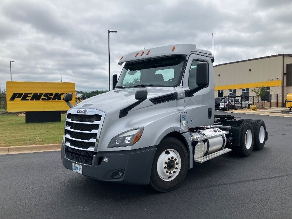 Day Cab Tractor-Heavy Duty Tractors-Freightliner-2019-T12664ST-Madison-AL-205,473\n\t\tmiles-$ 57,250 - Image 3