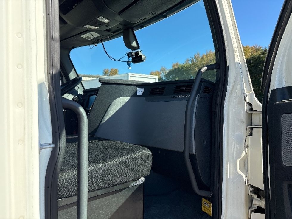 Day Cab Tractor-Heavy Duty Tractors-Freightliner-2019-T12664ST-Mebane-NC-248,732\n\t\tmiles-$ 54,000 - Image 12