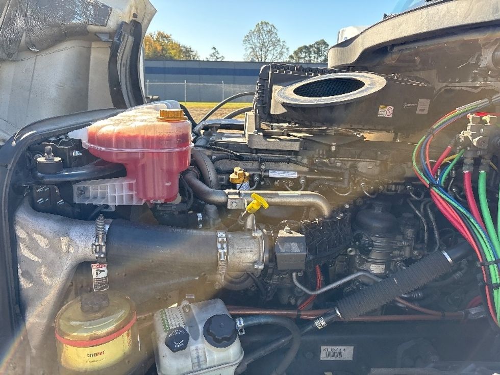 Day Cab Tractor-Heavy Duty Tractors-Freightliner-2019-T12664ST-Mebane-NC-248,732\n\t\tmiles-$ 54,000 - Image 16