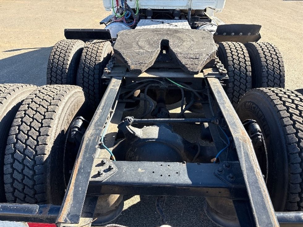 Day Cab Tractor-Heavy Duty Tractors-Freightliner-2019-T12664ST-Mebane-NC-248,732\n\t\tmiles-$ 54,000 - Image 6