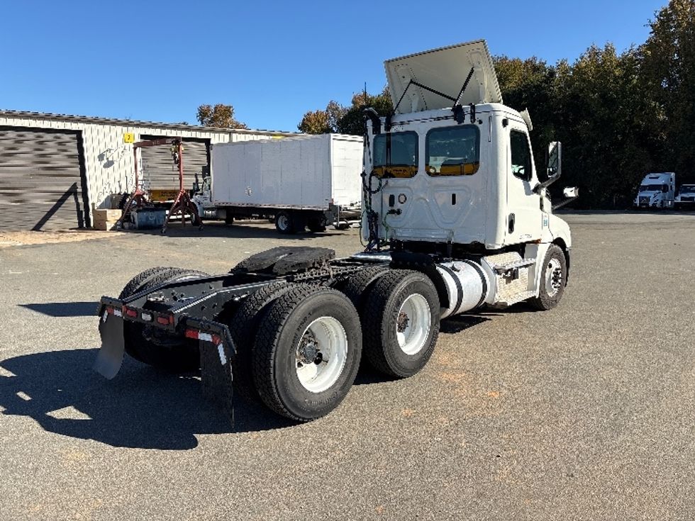 Day Cab Tractor-Heavy Duty Tractors-Freightliner-2019-T12664ST-Mebane-NC-248,732\n\t\tmiles-$ 54,000 - Image 7