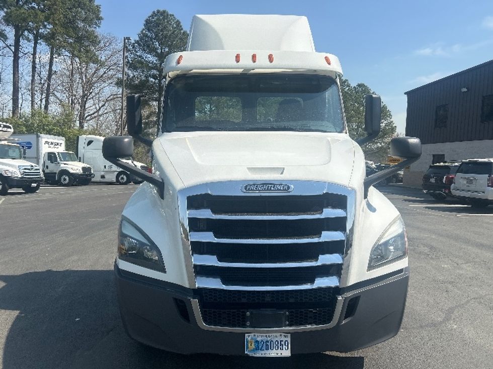 Day Cab Tractor-Heavy Duty Tractors-Freightliner-2019-T12664ST-Mebane-NC-274,870\n\t\tmiles-$ 50,250 - Image 2