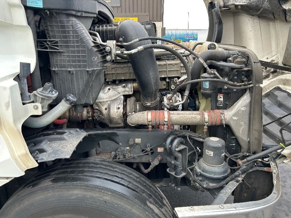 Day Cab Tractor-Heavy Duty Tractors-Freightliner-2019-T12664ST-Mebane-NC-627,308\n\t\tmiles-$ 28,750 - Image 15