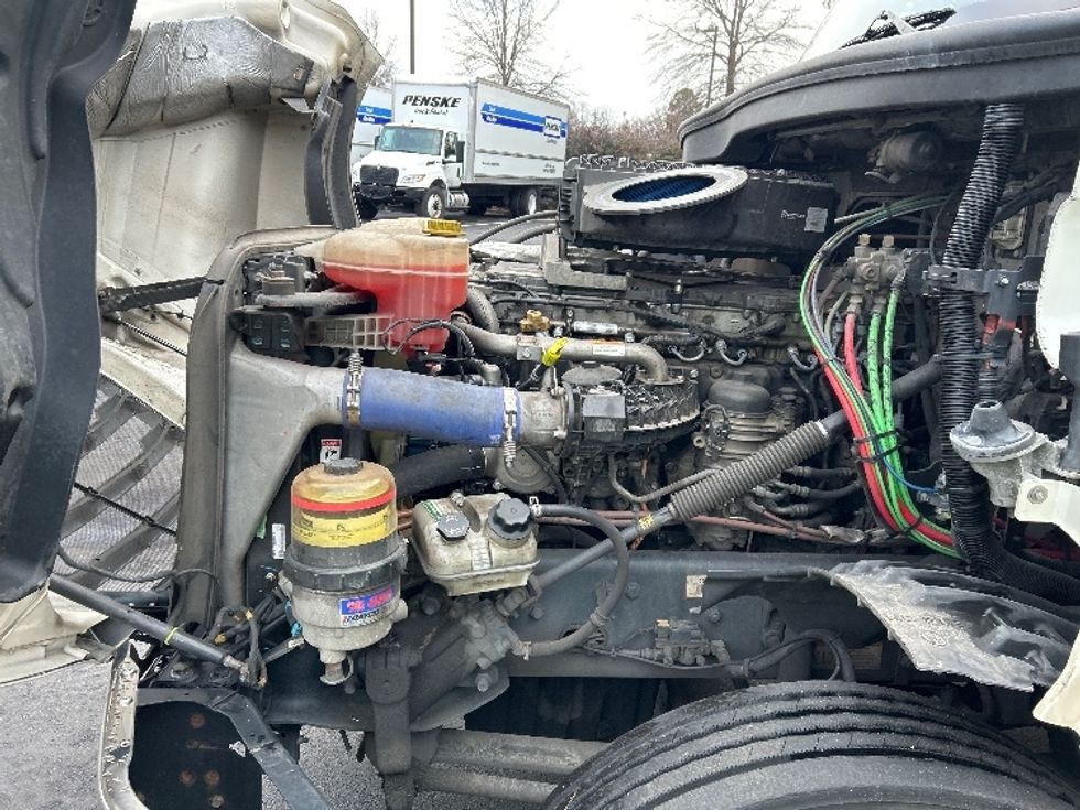 Day Cab Tractor-Heavy Duty Tractors-Freightliner-2019-T12664ST-Mebane-NC-627,308\n\t\tmiles-$ 28,750 - Image 16