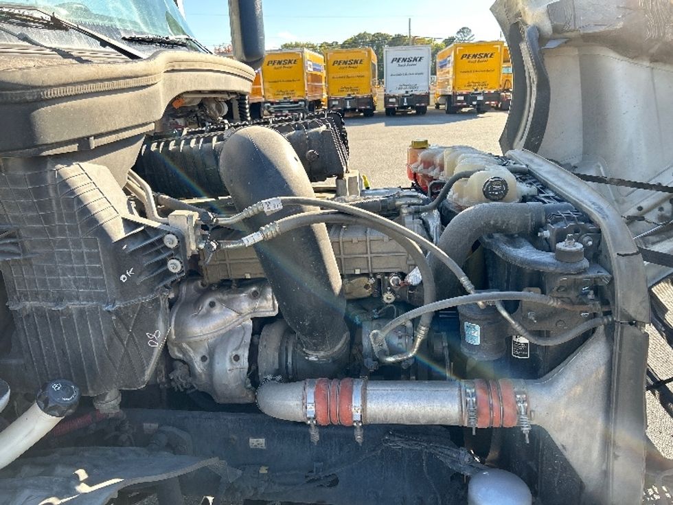 Day Cab Tractor-Heavy Duty Tractors-Freightliner-2019-T12664ST-Mebane-NC-686,200\n\t\tmiles-$ 25,250 - Image 15