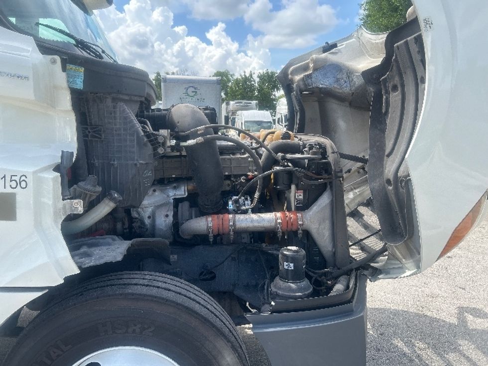 Day Cab Tractor-Heavy Duty Tractors-Freightliner-2019-T12664ST-Medley-FL-216,803\n\t\tmiles-$ 55,500 - Image 15