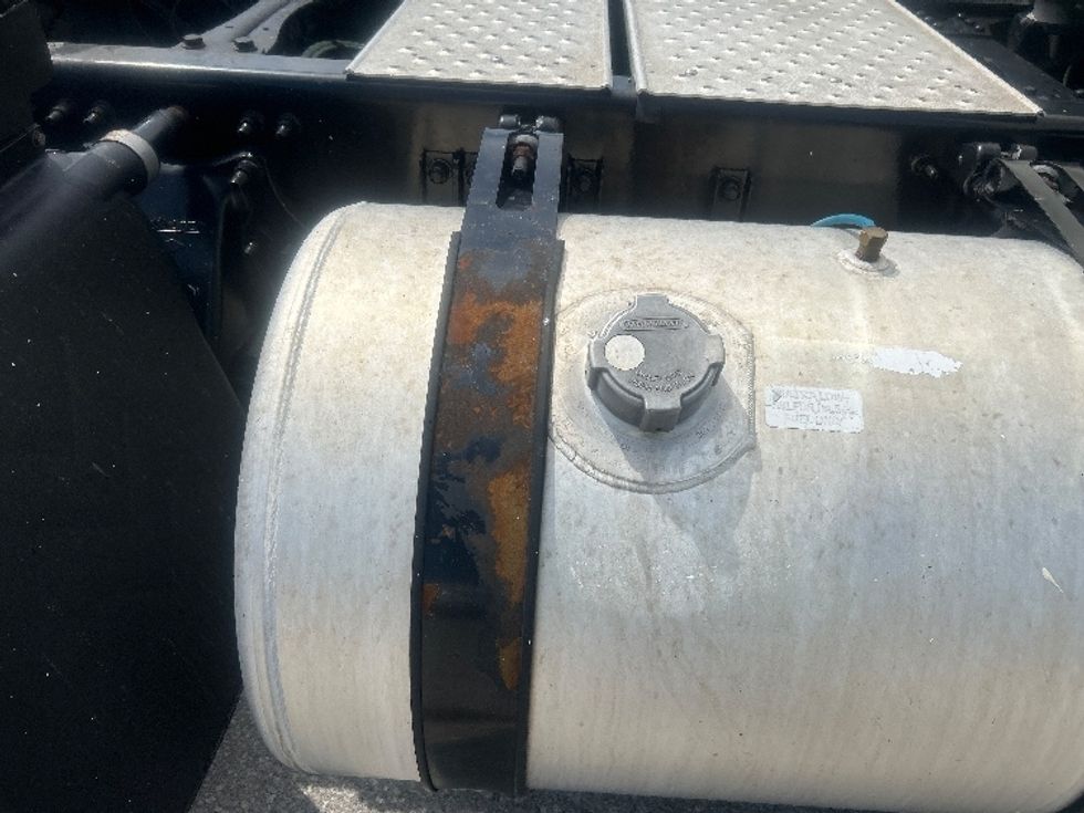 Day Cab Tractor-Heavy Duty Tractors-Freightliner-2019-T12664ST-Medley-FL-216,803\n\t\tmiles-$ 55,500 - Image 21