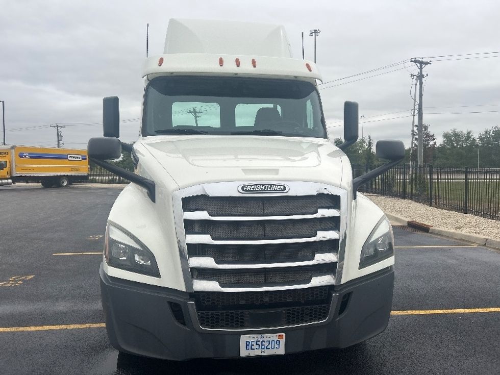 Day Cab Tractor-Heavy Duty Tractors-Freightliner-2019-T12664ST-Melrose Park-IL-340,817\n\t\tmiles-$ 45,750 - Image 2