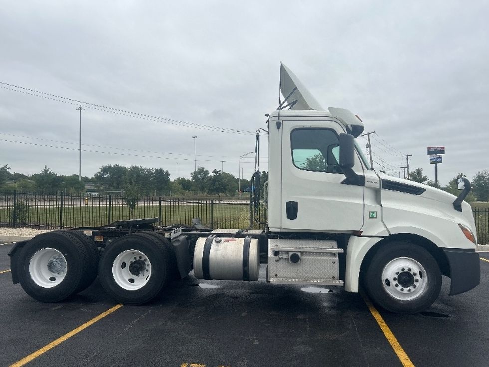 Day Cab Tractor-Heavy Duty Tractors-Freightliner-2019-T12664ST-Melrose Park-IL-340,817\n\t\tmiles-$ 45,750 - Image 8