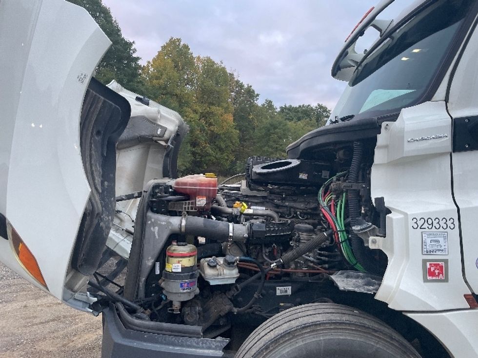 Day Cab Tractor-Heavy Duty Tractors-Freightliner-2019-T12664ST-Melrose Park-IL-468,240\n\t\tmiles-$ 38,500 - Image 16