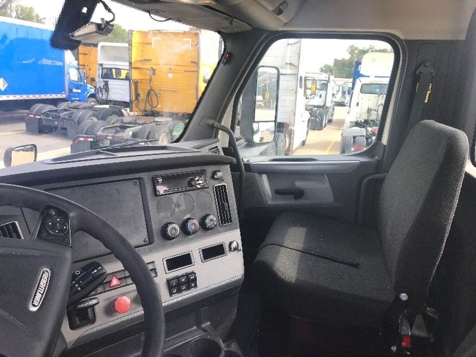 Day Cab Tractor-Heavy Duty Tractors-Freightliner-2019-T12664ST-Memphis-TN-281,170\n\t\tmiles-$ 63,500 - Image 10
