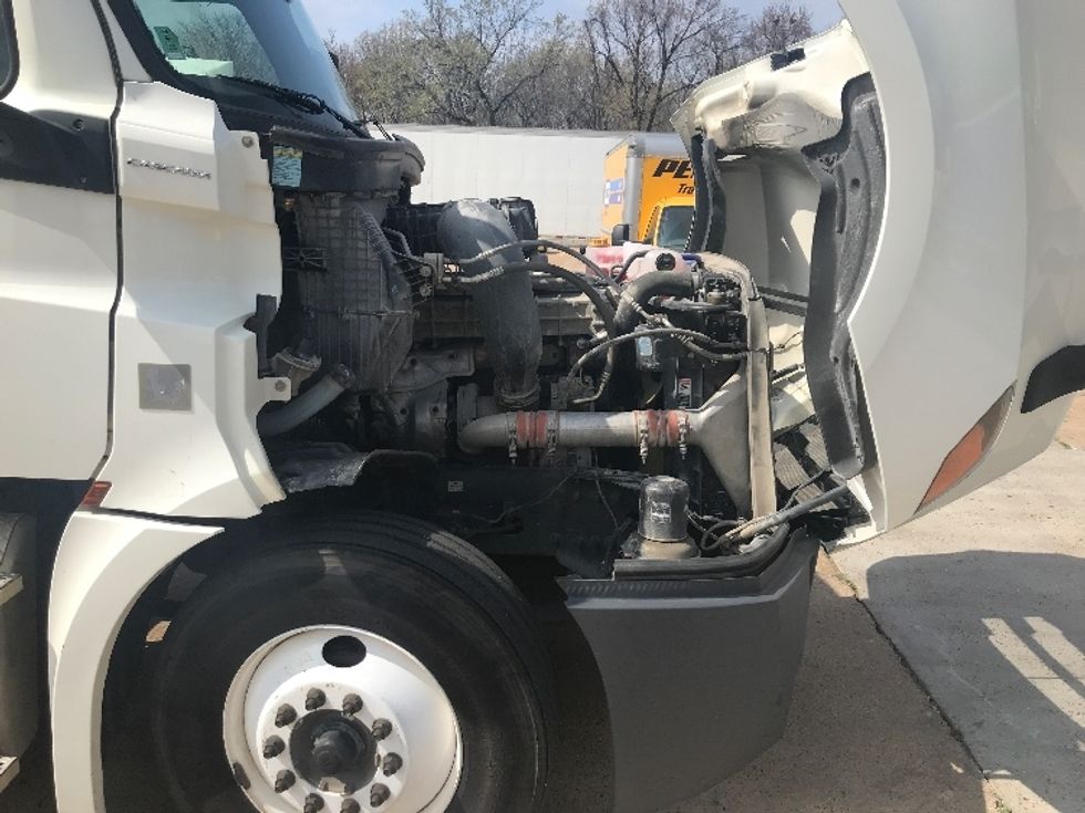 Day Cab Tractor-Heavy Duty Tractors-Freightliner-2019-T12664ST-Memphis-TN-281,170\n\t\tmiles-$ 63,500 - Image 15