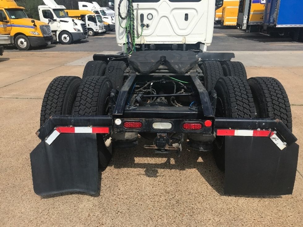 Day Cab Tractor-Heavy Duty Tractors-Freightliner-2019-T12664ST-Memphis-TN-281,170\n\t\tmiles-$ 63,500 - Image 6