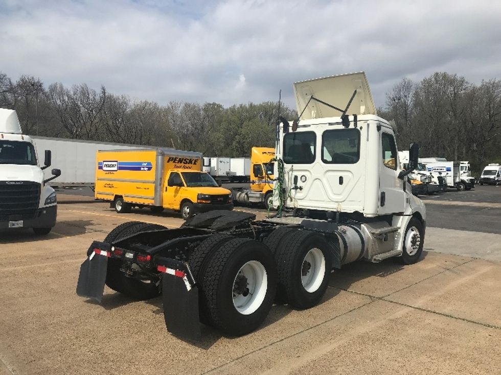 Day Cab Tractor-Heavy Duty Tractors-Freightliner-2019-T12664ST-Memphis-TN-281,170\n\t\tmiles-$ 63,500 - Image 7
