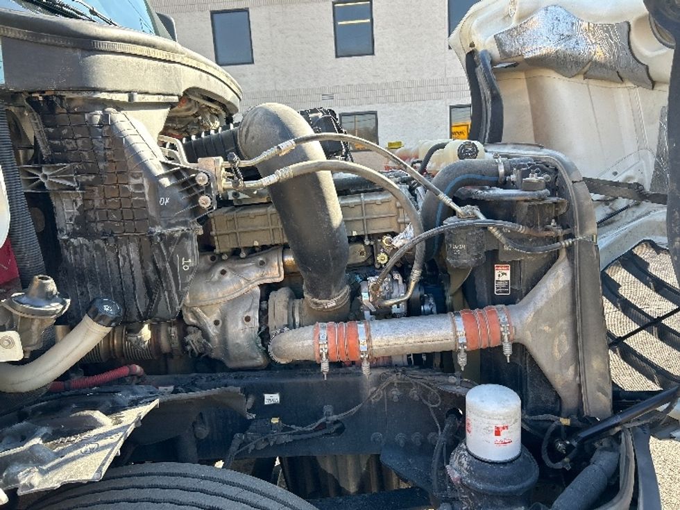 Day Cab Tractor-Heavy Duty Tractors-Freightliner-2019-T12664ST-Memphis-TN-291,429\n\t\tmiles-$ 50,750 - Image 15