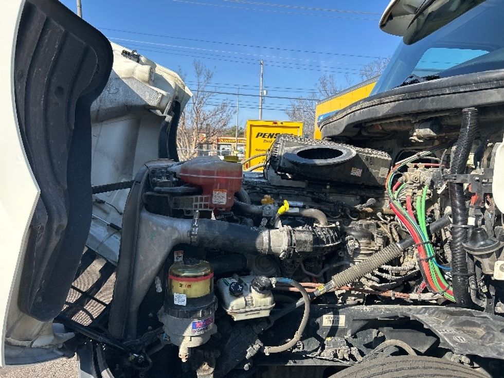 Day Cab Tractor-Heavy Duty Tractors-Freightliner-2019-T12664ST-Memphis-TN-291,429\n\t\tmiles-$ 50,750 - Image 16