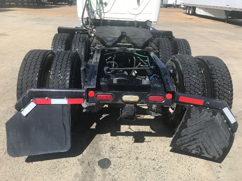 Day Cab Tractor-Heavy Duty Tractors-Freightliner-2019-T12664ST-Memphis-TN-300,073\n\t\tmiles-$ 62,250 - Image 6