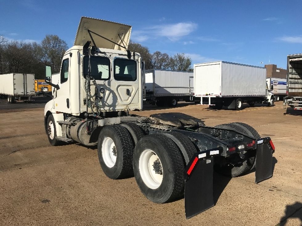 Day Cab Tractor-Heavy Duty Tractors-Freightliner-2019-T12664ST-Memphis-TN-305,821\n\t\tmiles-$ 62,000 - Image 5