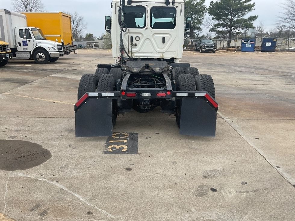 Day Cab Tractor-Heavy Duty Tractors-Freightliner-2019-T12664ST-Memphis-TN-320,616\n\t\tmiles-$ 61,000 - Image 6