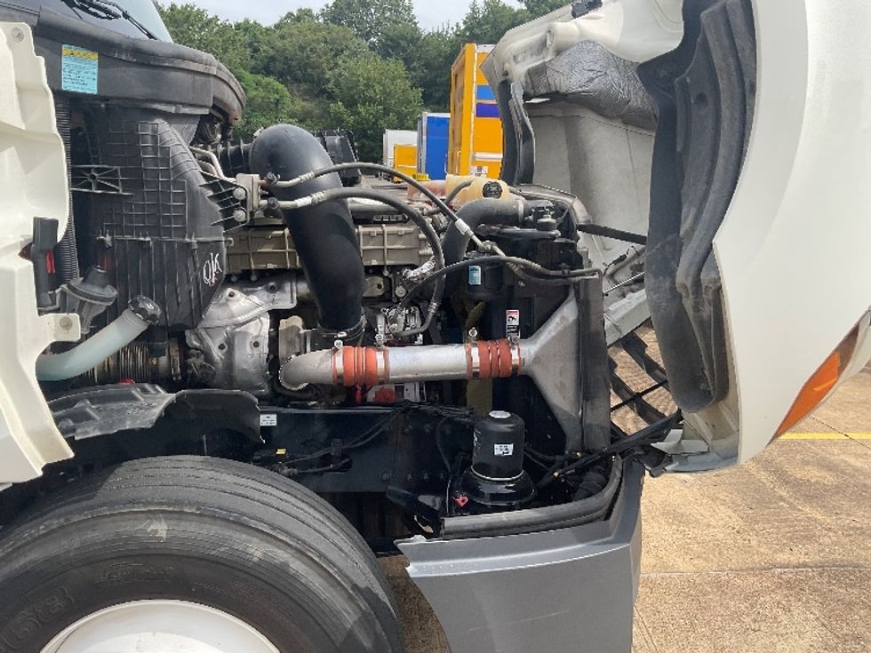 Day Cab Tractor-Heavy Duty Tractors-Freightliner-2019-T12664ST-Memphis-TN-339,972\n\t\tmiles-$ 64,750 - Image 15