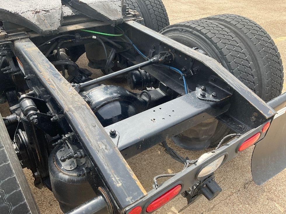 Day Cab Tractor-Heavy Duty Tractors-Freightliner-2019-T12664ST-Memphis-TN-339,972\n\t\tmiles-$ 64,750 - Image 18