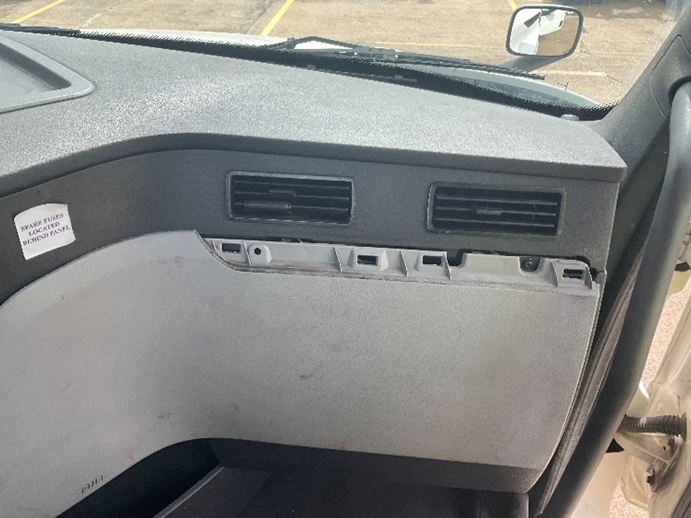 Day Cab Tractor-Heavy Duty Tractors-Freightliner-2019-T12664ST-Memphis-TN-344,060\n\t\tmiles-$ 64,500 - Image 13