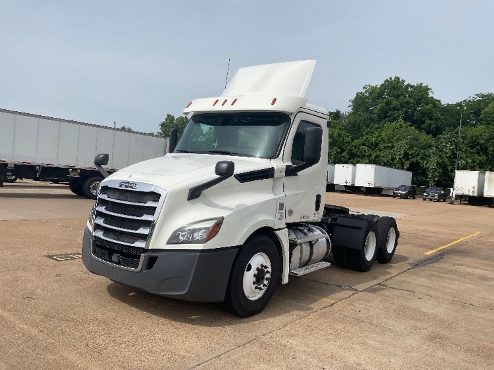 Day Cab Tractor-Heavy Duty Tractors-Freightliner-2019-T12664ST-Memphis-TN-344,060\n\t\tmiles-$ 64,500 - Image 3