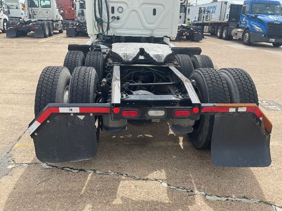 Day Cab Tractor-Heavy Duty Tractors-Freightliner-2019-T12664ST-Memphis-TN-344,060\n\t\tmiles-$ 64,500 - Image 6