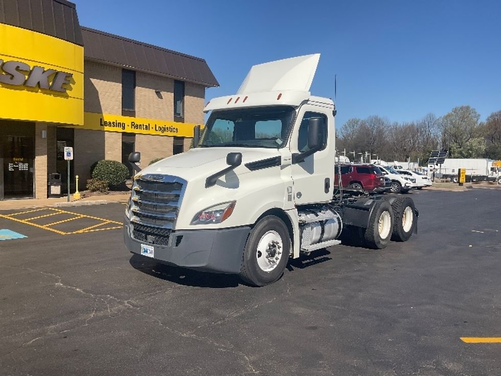 Day Cab Tractor-Heavy Duty Tractors-Freightliner-2019-T12664ST-Memphis-TN-366,022\n\t\tmiles-$ 58,000 - Image 3