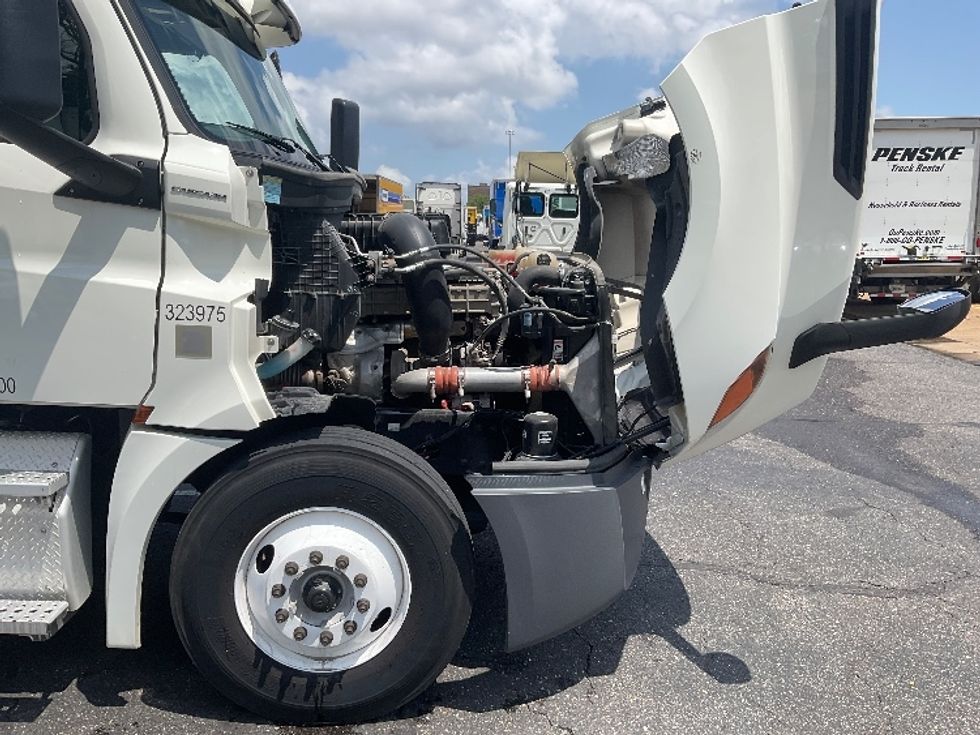 Day Cab Tractor-Heavy Duty Tractors-Freightliner-2019-T12664ST-Memphis-TN-381,227\n\t\tmiles-$ 59,000 - Image 14