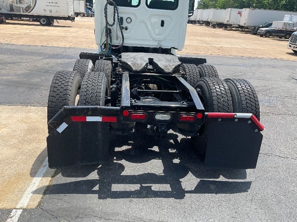 Day Cab Tractor-Heavy Duty Tractors-Freightliner-2019-T12664ST-Memphis-TN-381,227\n\t\tmiles-$ 59,000 - Image 6