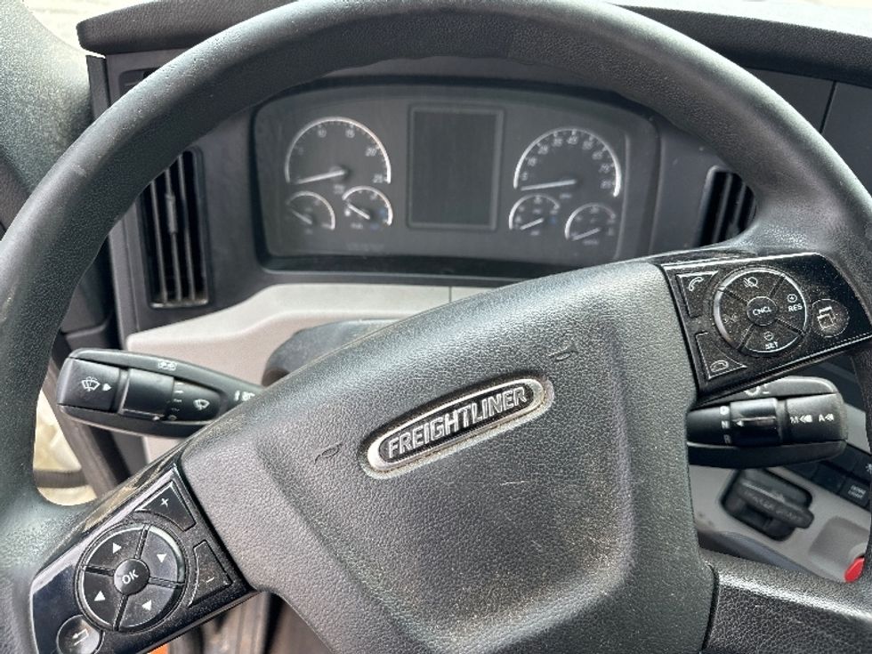 Day Cab Tractor-Heavy Duty Tractors-Freightliner-2019-T12664ST-Middlefield-OH-241,085\n\t\tmiles-$ 70,250 - Image 11