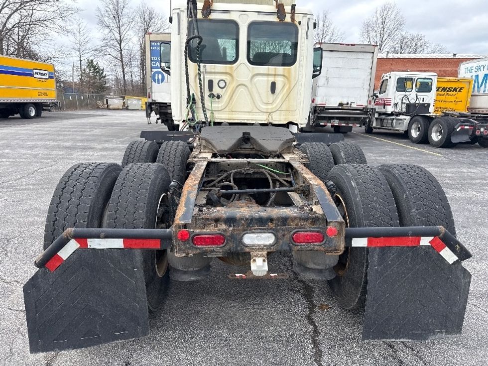 Day Cab Tractor-Heavy Duty Tractors-Freightliner-2019-T12664ST-Middlefield-OH-283,463\n\t\tmiles-$ 49,500 - Image 6