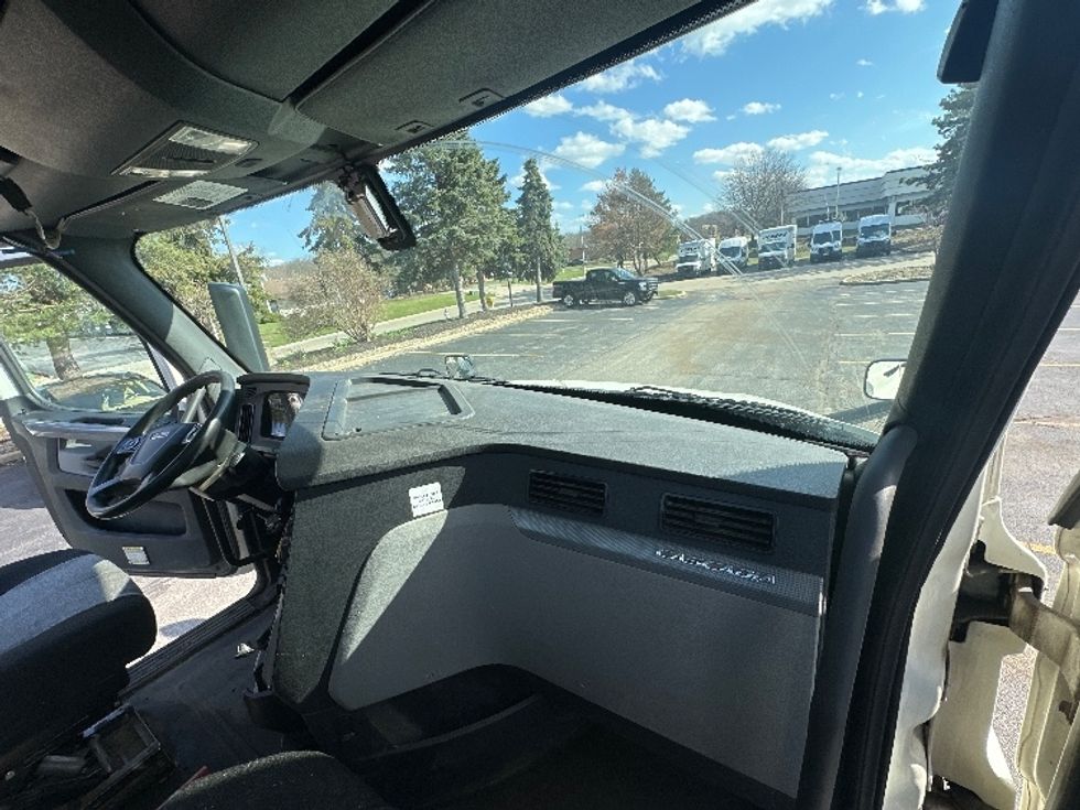 Day Cab Tractor-Heavy Duty Tractors-Freightliner-2019-T12664ST-Middlefield-OH-352,606\n\t\tmiles-$ 57,250 - Image 12