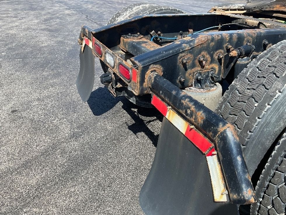 Day Cab Tractor-Heavy Duty Tractors-Freightliner-2019-T12664ST-Middlefield-OH-411,143\n\t\tmiles-$ 53,500 - Image 20