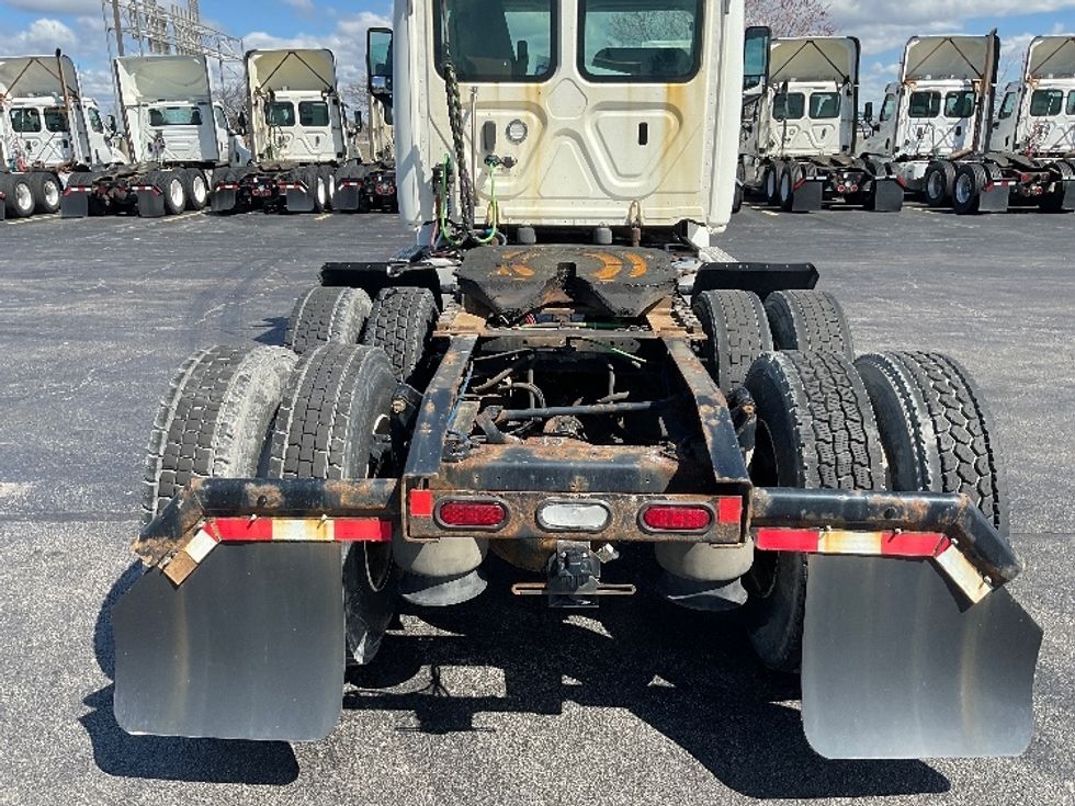 Day Cab Tractor-Heavy Duty Tractors-Freightliner-2019-T12664ST-Middlefield-OH-411,143\n\t\tmiles-$ 53,500 - Image 6