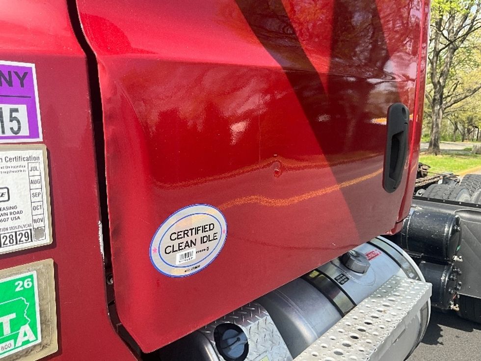 Day Cab Tractor-Heavy Duty Tractors-Freightliner-2019-T12664ST-Millville-NJ-98,896\n\t\tmiles-$ 55,250 - Image 18