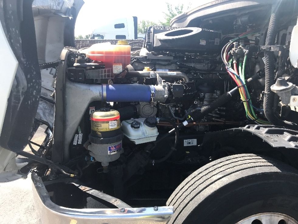 Day Cab Tractor-Heavy Duty Tractors-Freightliner-2019-T12664ST-Milwaukee-WI-373,059\n\t\tmiles-$ 58,250 - Image 16