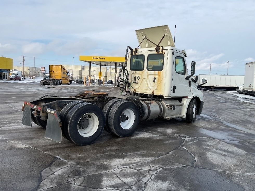 Day Cab Tractor-Heavy Duty Tractors-Freightliner-2019-T12664ST-Milwaukee-WI-497,870\n\t\tmiles-$ 37,750 - Image 7