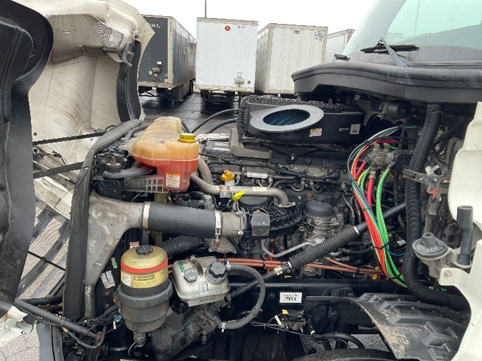 Day Cab Tractor-Heavy Duty Tractors-Freightliner-2019-T12664ST-Milwaukee-WI-507,314\n\t\tmiles-$ 37,250 - Image 16