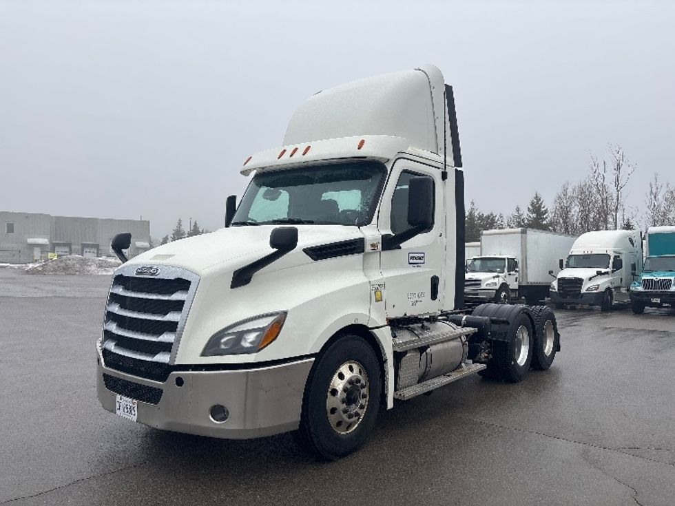 Day Cab Tractor-Heavy Duty Tractors-Freightliner-2019-T12664ST-Mississauga-ON-439,000\n\t\tkm-$ 60,000 - Image 3